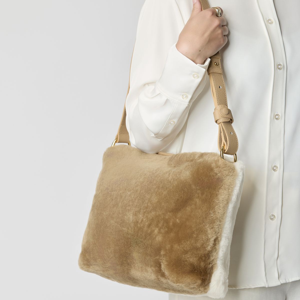 Olivia Maxi Tasche | Lammwolle Beige
