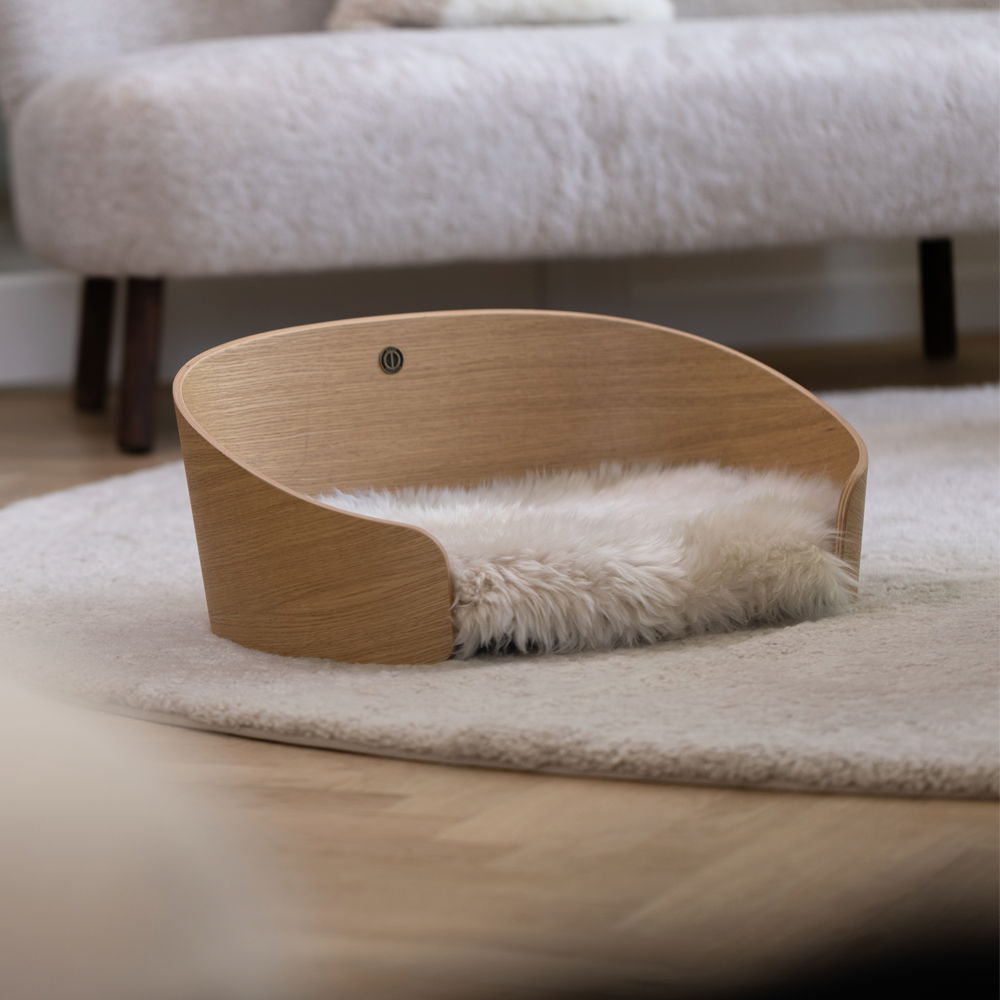 Hundekorb | Lammfell, Holz Schwarze Eiche/Schwarzes Lammfell