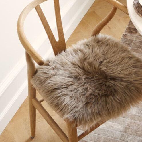 Lammfell Stuhlauflage | Langhaar | Neuseeland | 37x37 cm Schwarz