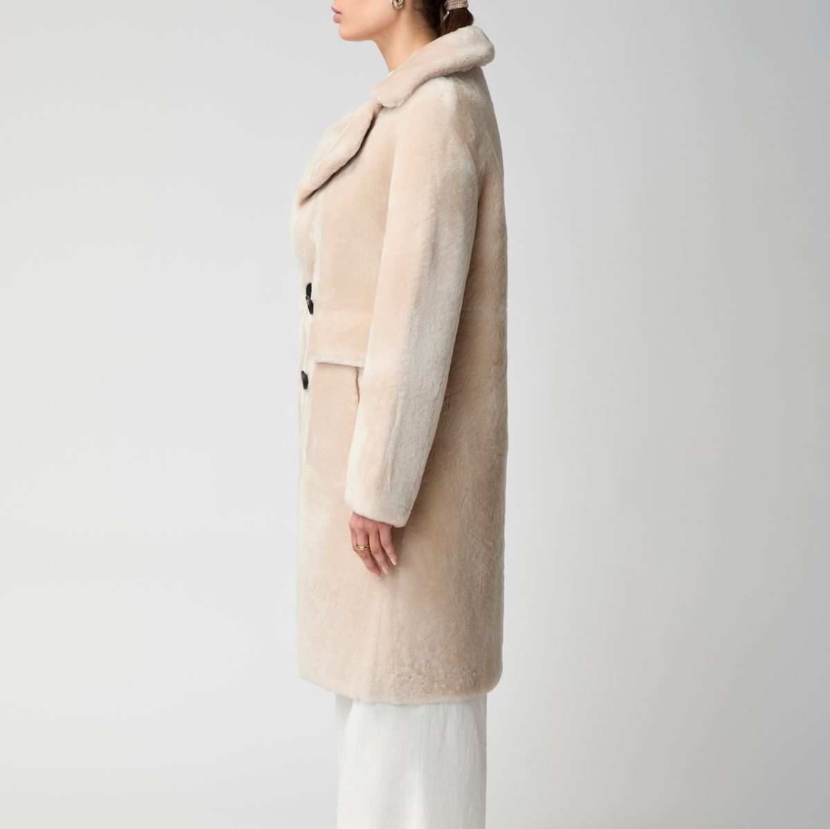 Ivy Mantel | Doubleface Beige