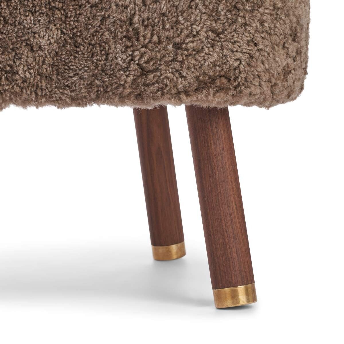 Emil Loungesessel | Kurzhaar | Design Möbel m. Messingdetails Taupe