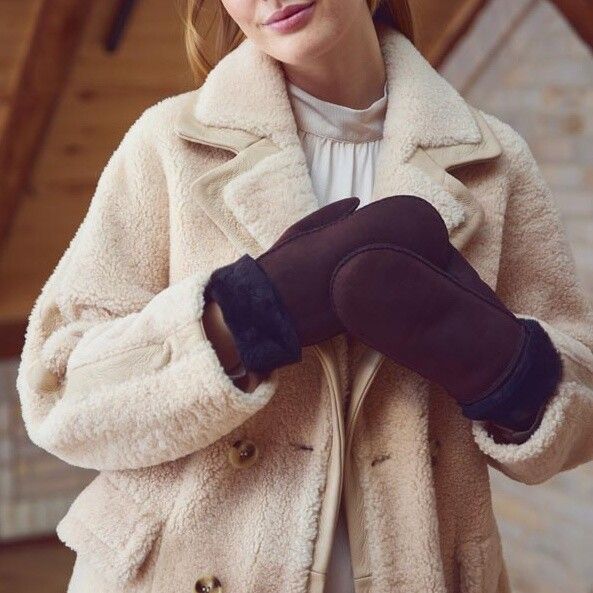 Kristie Fäustlinge | Lammfell Schwarz