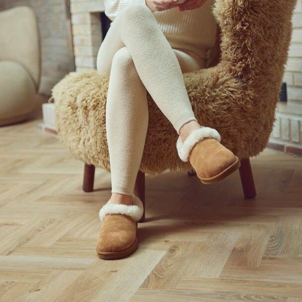 Hard Sole Slipper | Wildleder, Lammwolle Schwarz