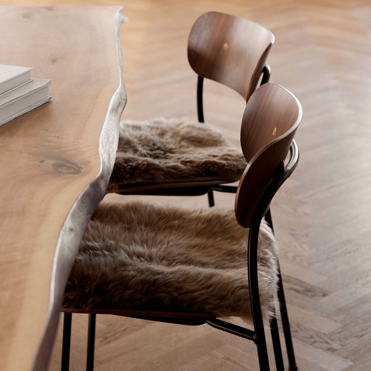 Lammfell Stuhlauflage | Langhaar | Neuseeland | 37x37 cm Schwarz