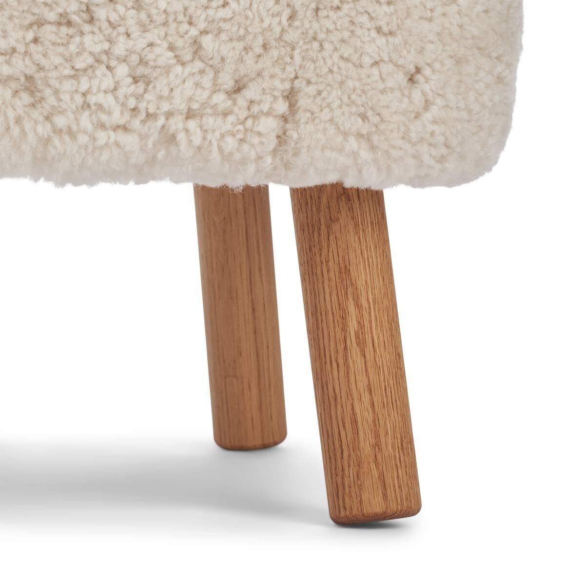 Emily Hocker | Kurzhaar | Design Möbel Perlweiß