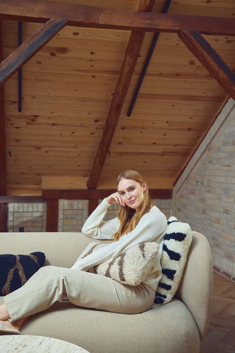 Zebra Fellkissen | Kurzhaar | Neuseeland | 30x60 cm Schwarz/Taupe