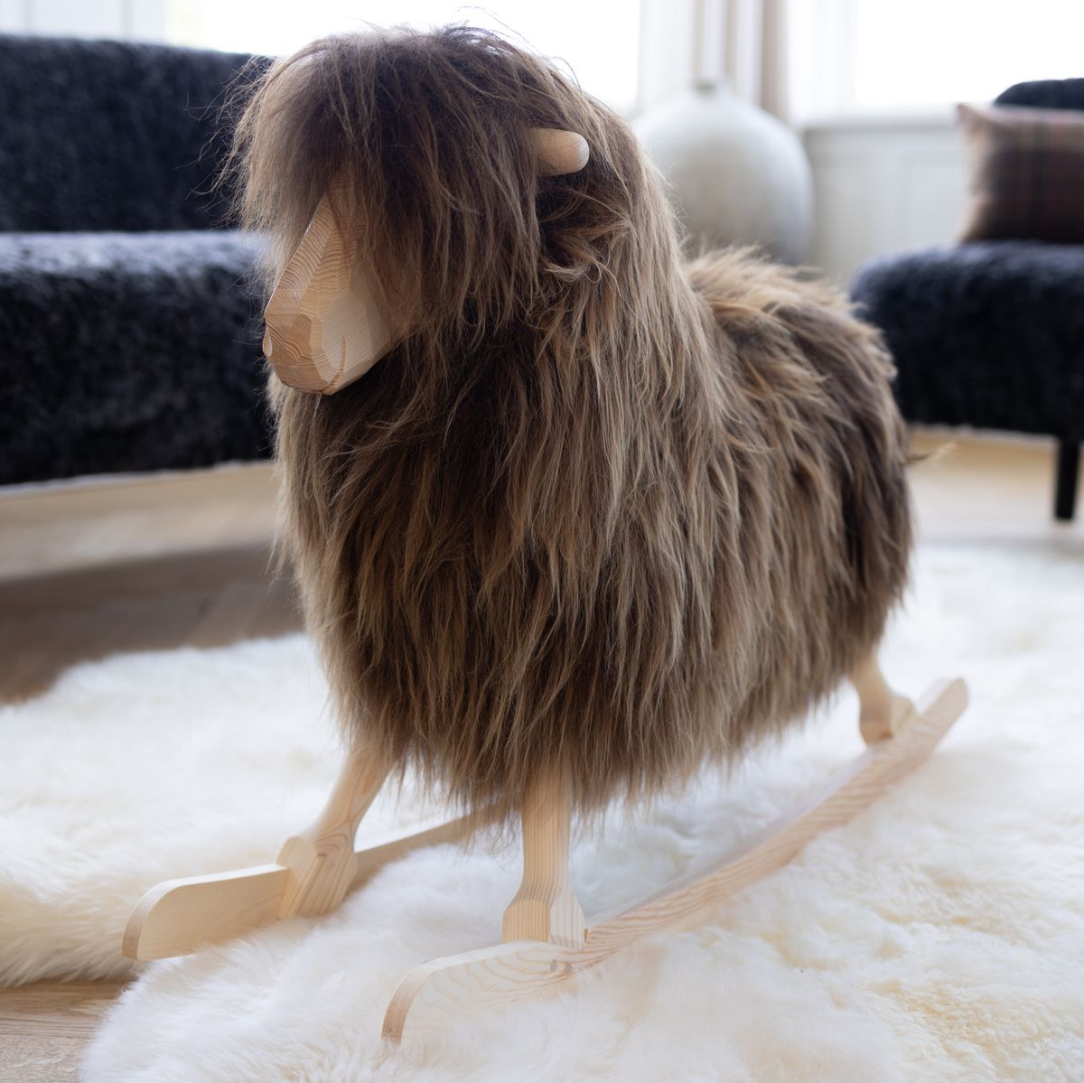 Schaukelschaf | Povl Kjer Design | Gotland | Large Gotland Naturgrau