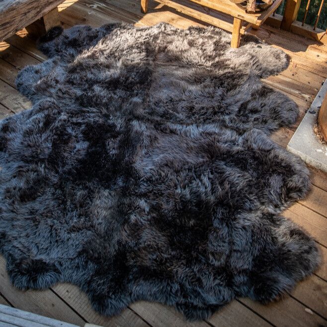 Lammfell Designerteppich | Langhaar | Neuseeland | 180x214 cm Schwarz