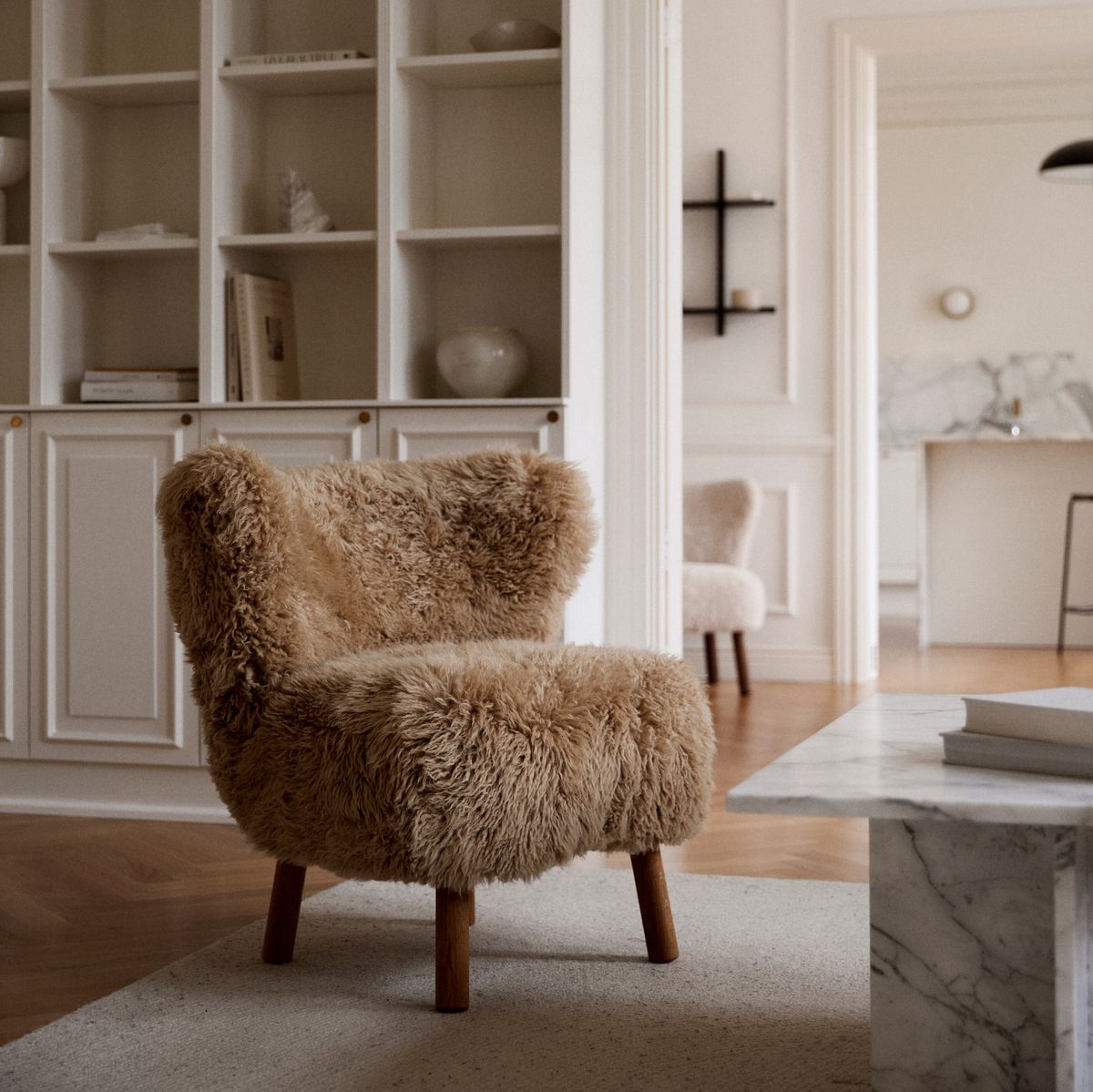 Emily Loungesessel | Langhaar | Design Möbel Honig