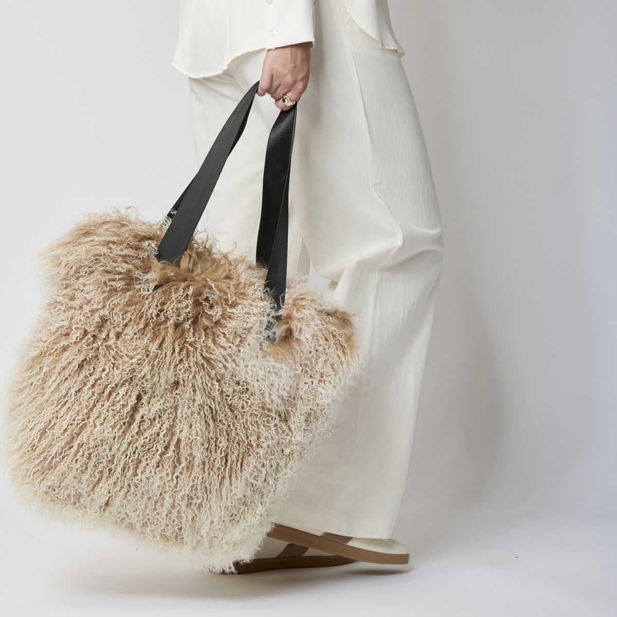 Hailey Shopper | Tibet Schwarz