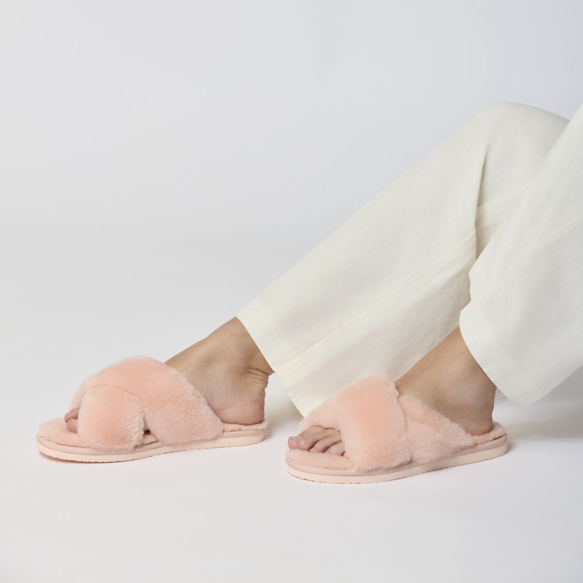 Slippers Cross | Lammwolle Dunkelgrau