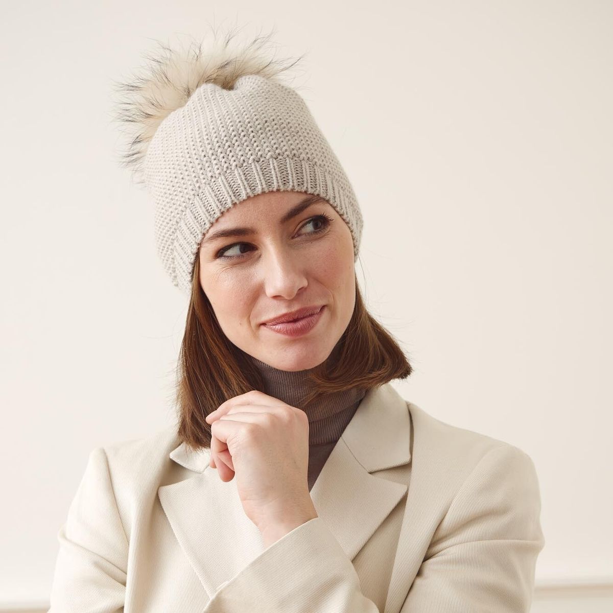 Stella Beanie | Wolle, Waschbär Schwarz/Schwarz