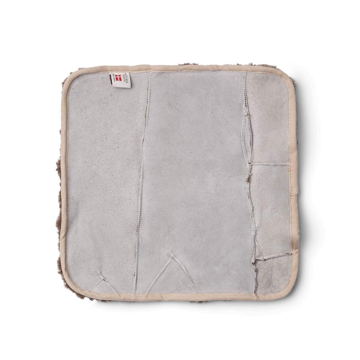 Sitzkissen Lammfell | Kurzhaar | Zero Waste | 35x35 cm Taupe