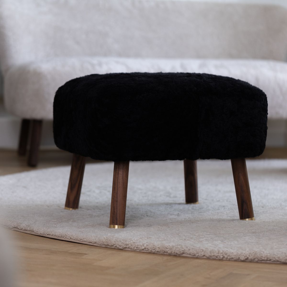 Emil Hocker | Kurzhaar | Designmöbel Anthrazit
