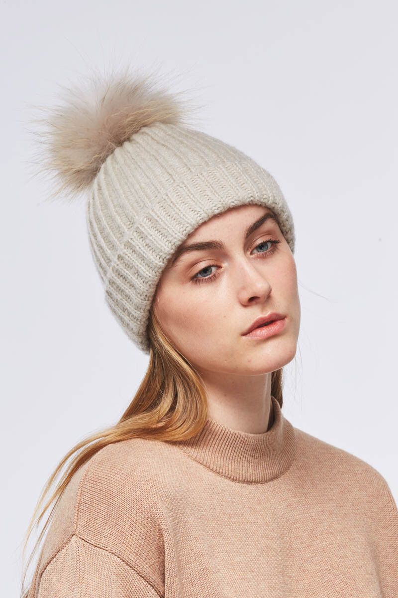 Simone Beanie | Wolle, Waschbär