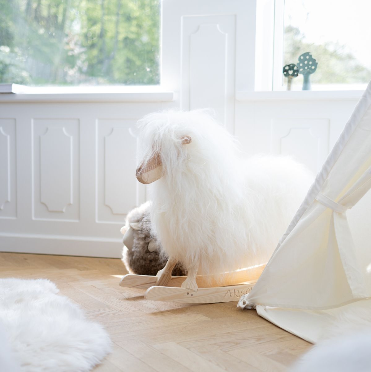Schaukelschaf | Povl Kjer Design | Kurzhaar | Large Weiß